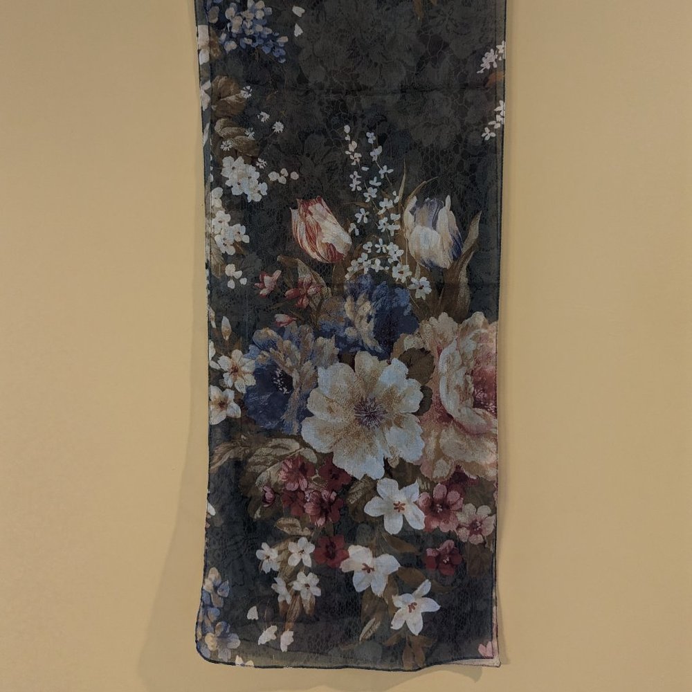 Lightweight Green Floral Scarf
